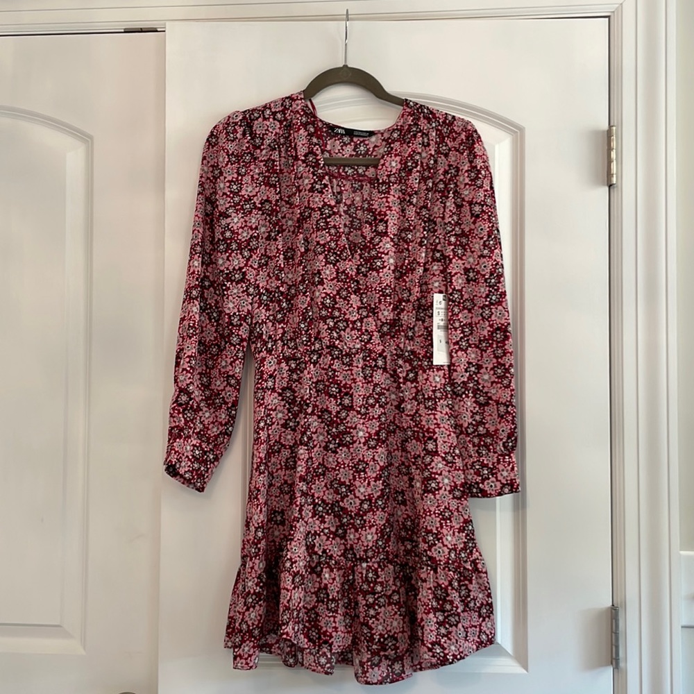 New Zara floral mini dress. Never worn. Size small